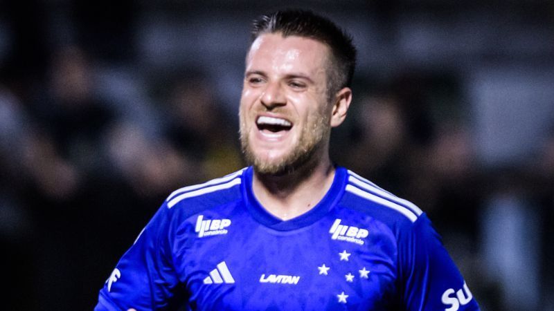 Ramiro se despede do Cruzeiro, e jogadores reagem à saída