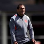 Vasco vai ao mercado em busca de mais três reforços para completar o elenco