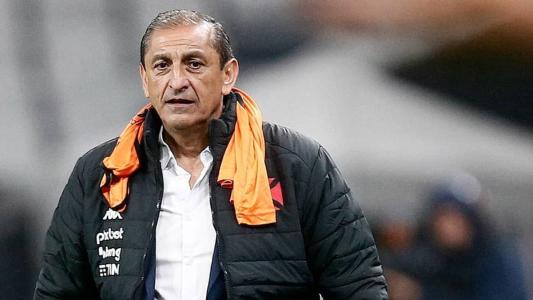 Ramón Díaz e sua comissão técnica querem o Vasco jogando em São Januário