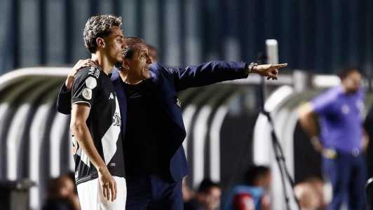 Ramón Díaz em sua estreia pelo Vasco contra o Athletico