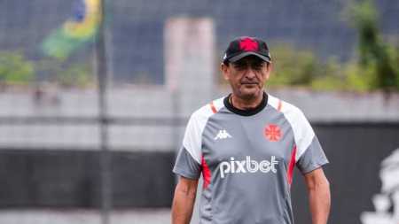 Ramón Díaz está confiante na permanência do Vasco na Série A do Brasileiro