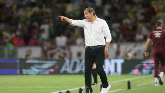 Ramón Díaz, técnico do Internacional, em partida contra o Fluminense