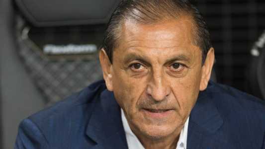 Ramón Díaz vê evolução do Vasco e trabalho emocional com elenco: 'Pressionados'