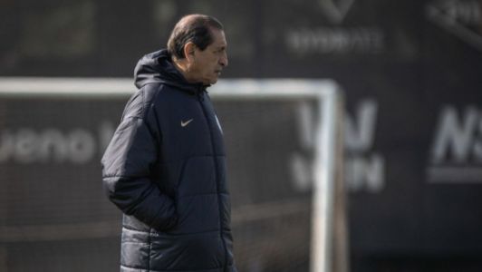Ramon Diaz comanda treino pelo Olímpia