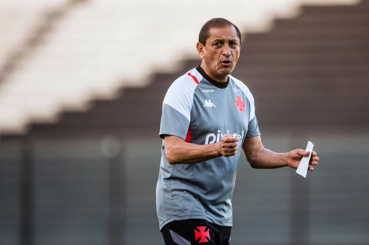 Vasco anuncia que fará pré-temporada no Uruguai