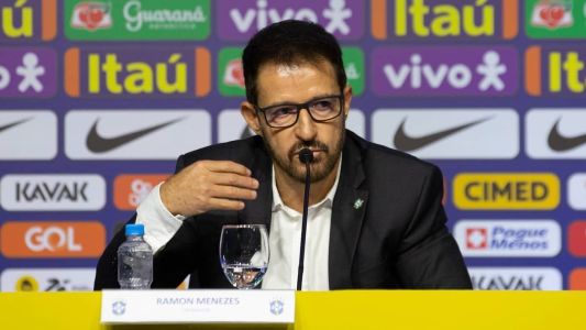 Ramon Meneses ocupa o cargo de técnico interino na Seleção Brasileira