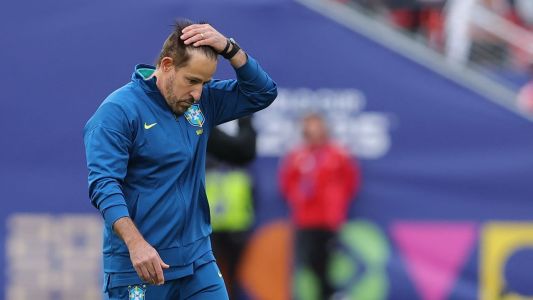 Ramon Menezes, técnico da Seleção Brasileira Sub-20, em partida contra a Espanha