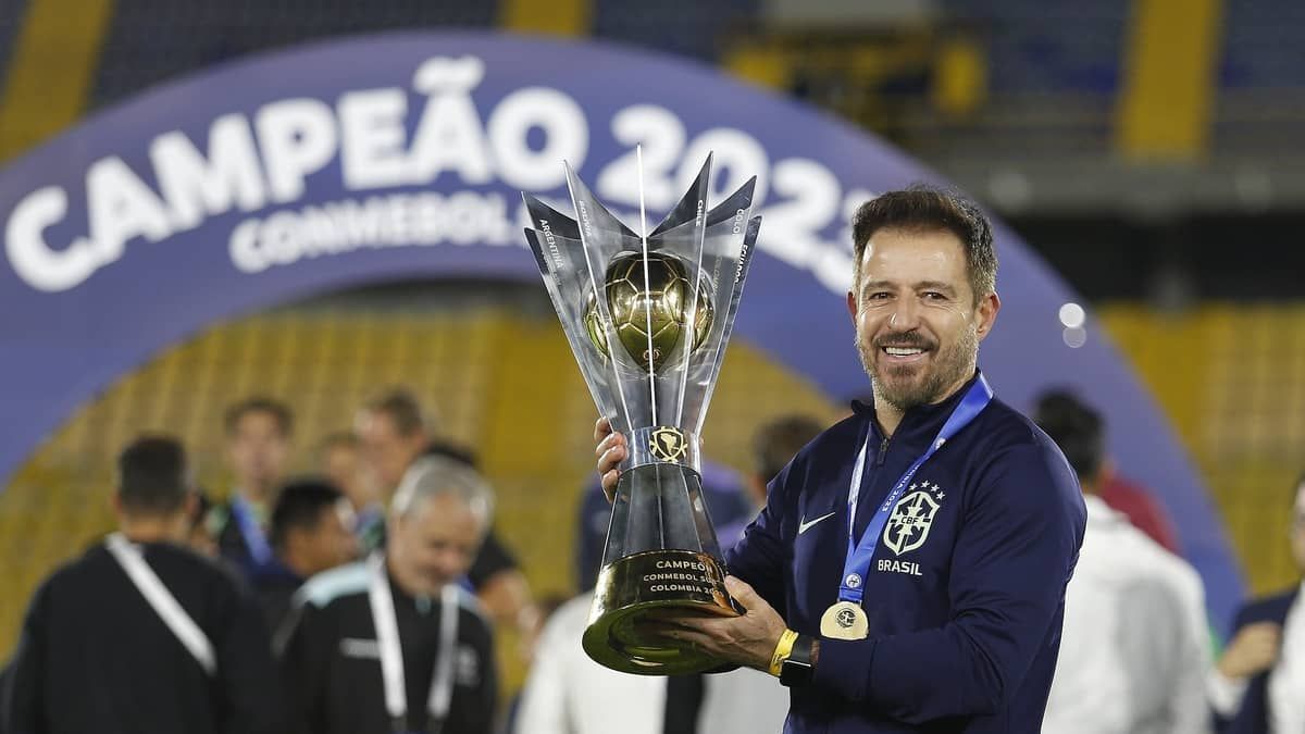 Seleção: CBF anuncia amistoso contra Marrocos com Ramon Menezes no banco