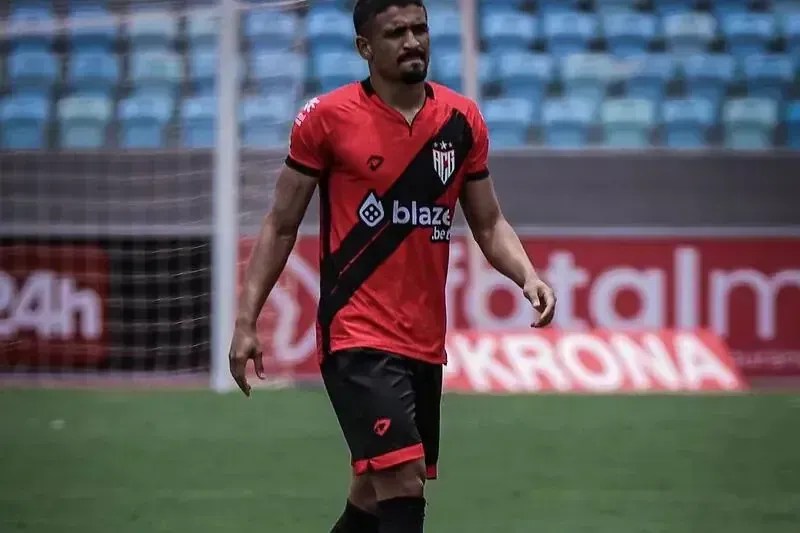 Ceará está próximo de contratar zagueiro ex-Cruzeiro