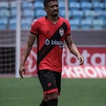Ceará está próximo de contratar zagueiro ex-Cruzeiro