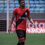 Ceará está próximo de contratar zagueiro ex-Cruzeiro