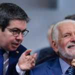 Randolfe reage a voto de líder do governo que interfere no STF