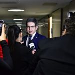 Relator do orçamento 2024 reduz corte de recursos do PAC de R$ 17 bilhões para R$ 5 bilhões, indica Randolfe