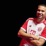 Bayern de Munique anuncia a contratação de lateral ex-Borussia Dortmund