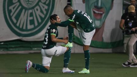 Raphael Veiga, duas vezes, e Mayke, marcaram na vitória que igualou recorde de triunfos seguidos no Allianz Parque