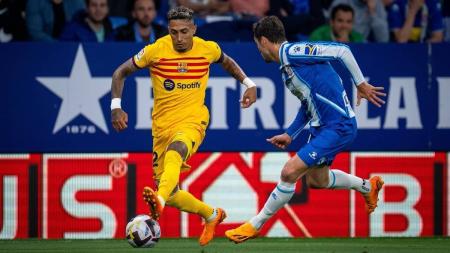 Raphinha contribuiu com uma assistência na vitória do Barcelona sobre o Espanyol
