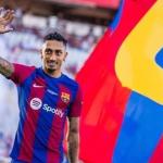 Raphinha, do Barcelona, pede desculpas por expulsão: 'Muitos de vocês agora me odeiam'