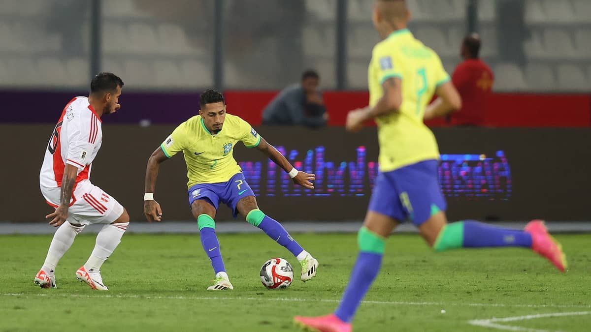 Por que Eliminatória que classificará quase todo mundo manteve calendário longo