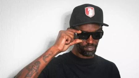 Rapper DumDum entrou para o grupo Facção Central em 1989, e se interessou pela música após descobrir os Racionais MCs
