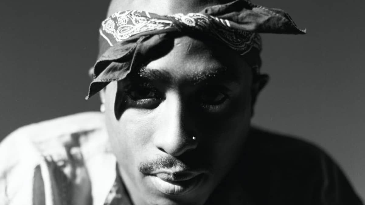 Anel usado por rapper Tupac nove dias antes de ser morto é leiloado por quase R$ 5 milhões