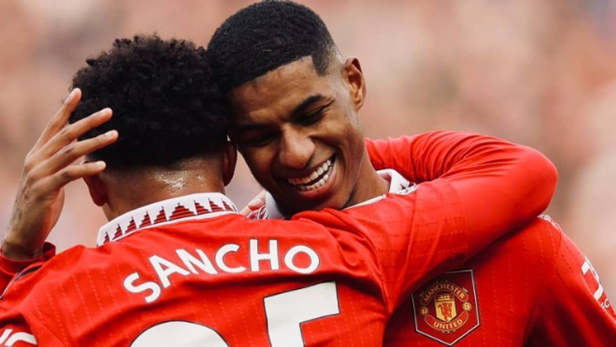Rashford marca dois, e Manchester United goleia Leicester no Campeonato Inglês
