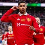Manchester United vence Newcastle com gols de Rashford e Casemiro e conquista Copa da Liga Inglesa