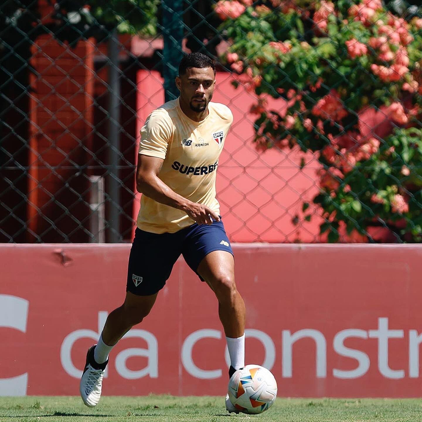 Sem Calleri, São Paulo inicia semana de estreia na Copa Libertadores