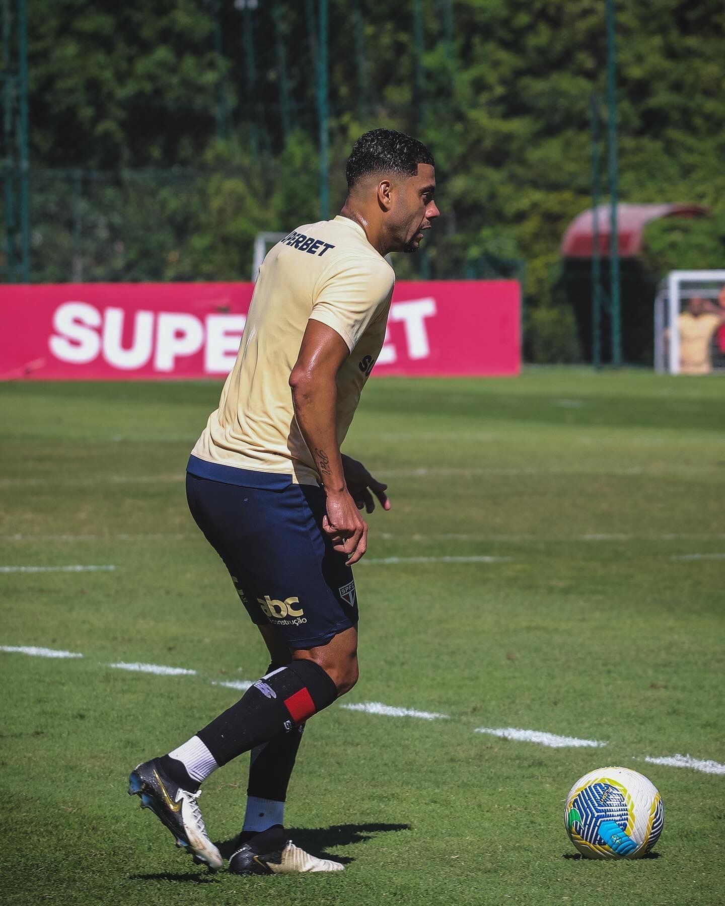 Wellington Rato fica à disposição do São Paulo para jogo contra Internacional