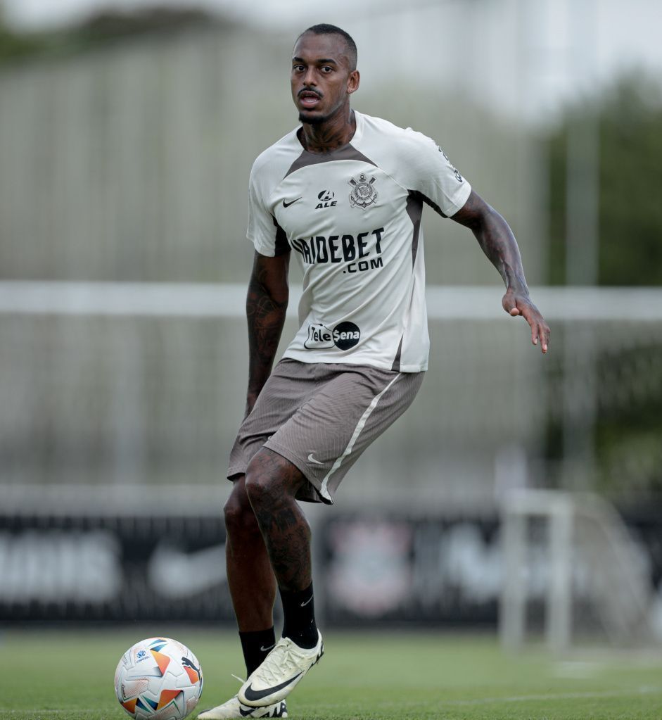 Expulsão de Raul abre margem para mudanças na defesa do Corinthians; veja opções
