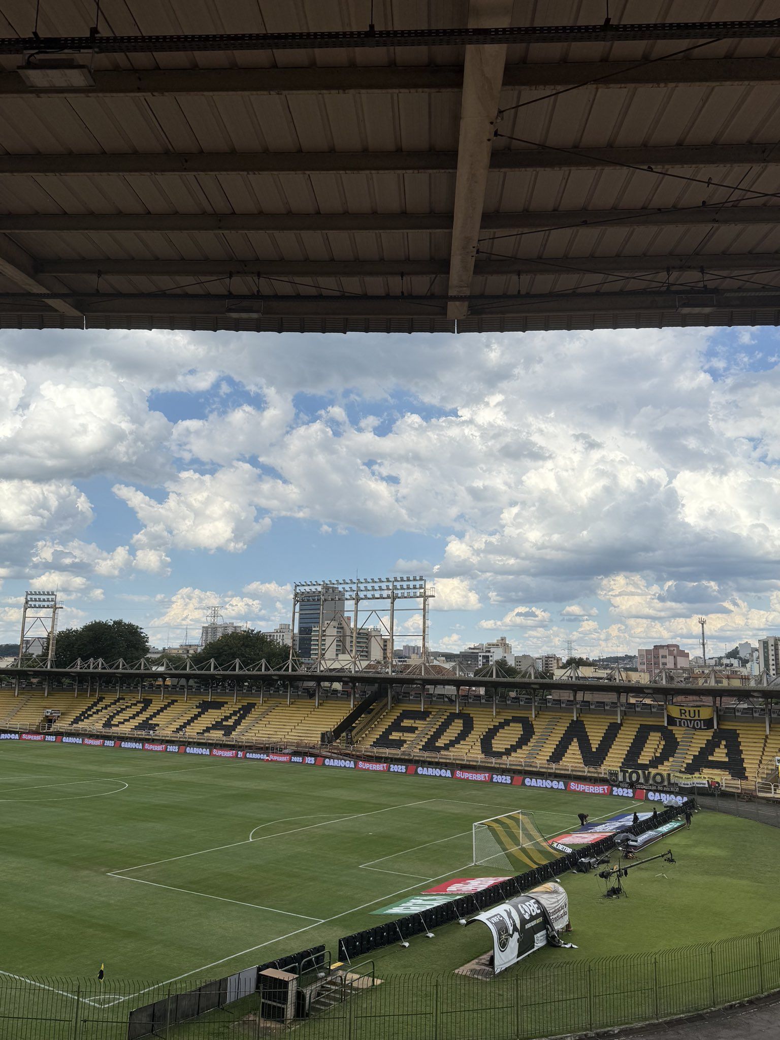 Escalação do Fluminense: Mano Menezes modifica o time contra o Volta Redonda