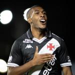 Com paralisação por causa da chuva, Vasco humilha o Inter e complica rival no Brasileiro