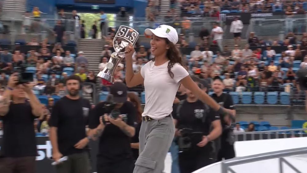 Rayssa Leal supera 'dona da casa' e vence primeira etapa da SLS em 2026
