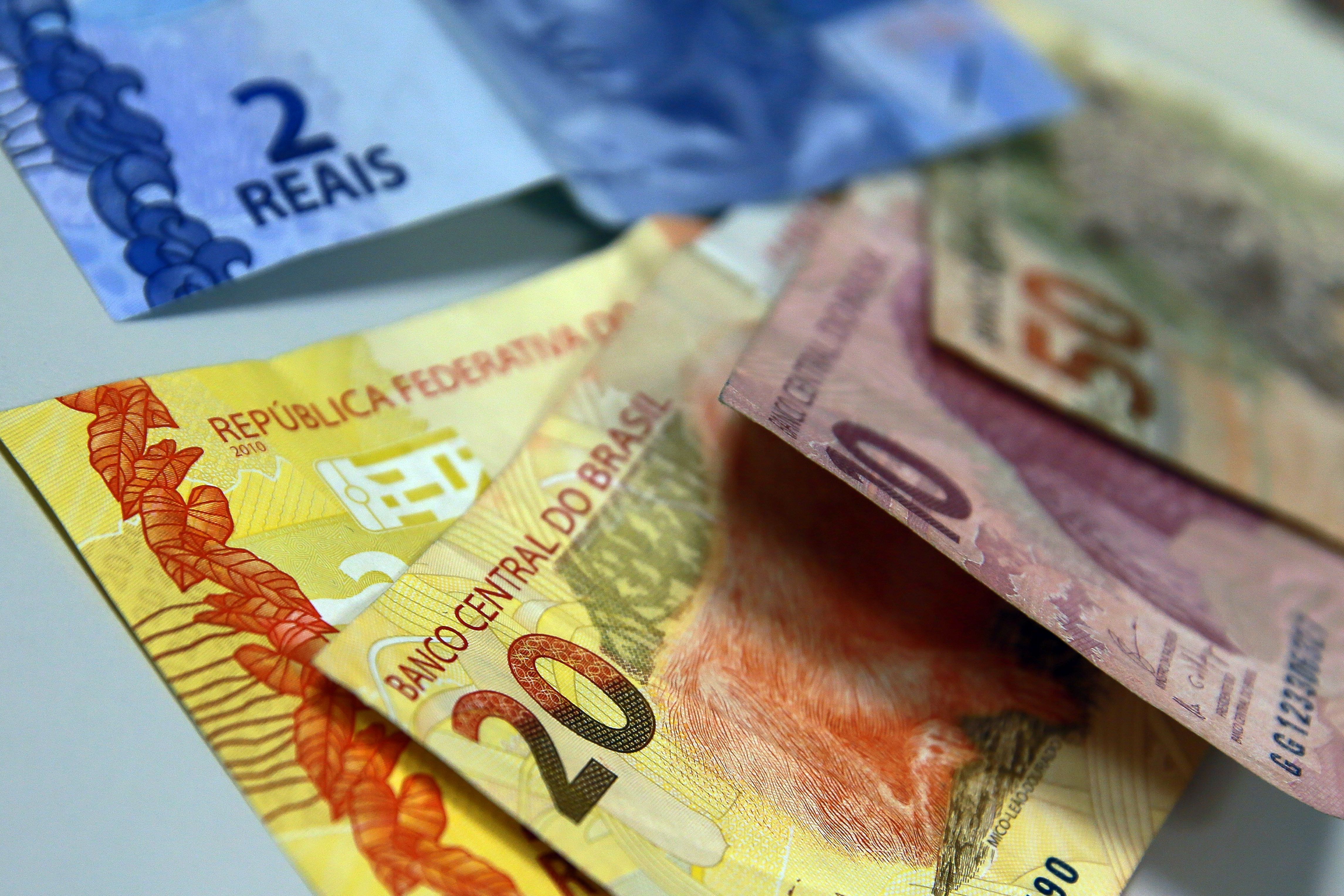 Entenda: como fica o salário mínimo com pacote de corte de gastos do governo?