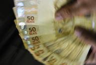 Dívida pública cresce para R$ 9,27 trilhões em um mês e atinge novo recorde
