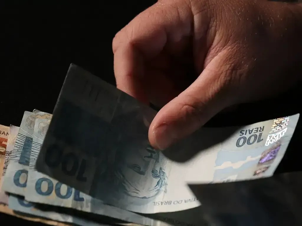 Déficit do governo chega a R$ 105,2 bilhões de janeiro a setembro, diz Tesouro