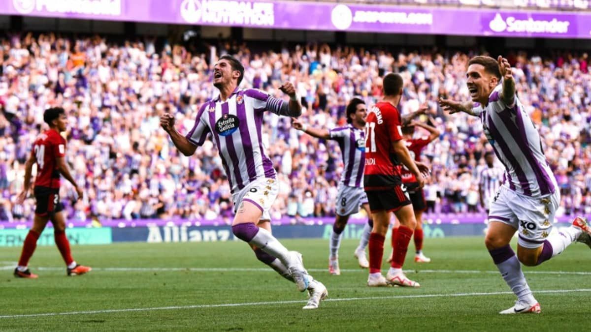 Valladolid, de Ronaldo e Pezzolano, marca no último lance e vence 5º jogo seguido