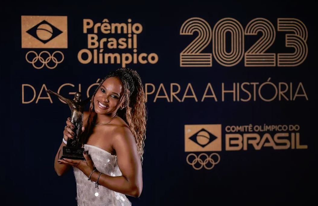Rebeca Andrade revela peculiaridade particular em treinos e competições da ginástica