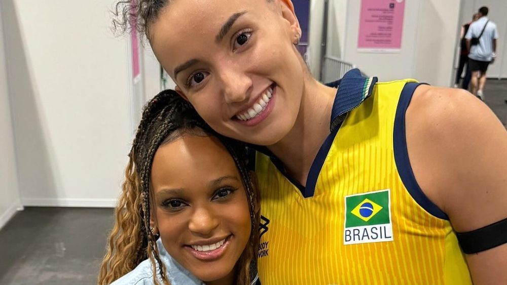 Rebeca Andrade publica foto com Gabi e jogadoras de vôlei e gera nova reação de fãs