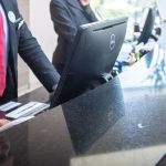 'Golpe do recepcionista': bandidos ameaçam funcionários de hotéis de Minas e exigem Pix