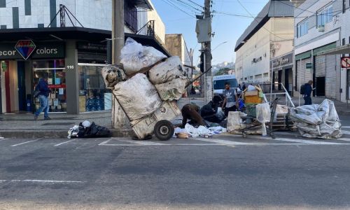reclamação lixo hipólito Caron - Juiz de fora