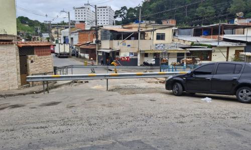 Pedro Lucas Pandolfo enviou imagem da Ponte Interditada nas ruas Eunice Weaver e Helena Bitencourt