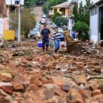 Em meio à desconfiança entre políticos, reconstrução no RS passa por recursos e pela força do povo gaúcho