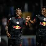 RB Bragantino domina jogo, ganha do Atlético-GO e cola no G6 do Brasileiro