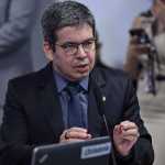 Rede diz que 'lamenta, mas respeita' desfiliação de Randolfe: 'Nos cabe desejar sorte'