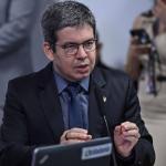 Rede diz que 'lamenta, mas respeita' desfiliação de Randolfe: 'Nos cabe desejar sorte'