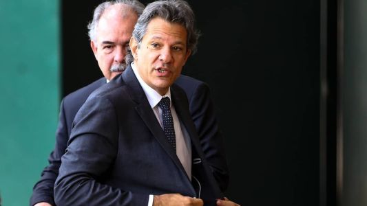 Redução na taxa de juros vem sido cobrara por Lula e pela equipe econômica do governo