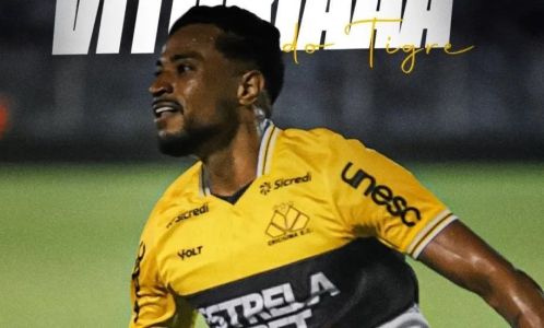 Diego Gonçalves comemorando gol pelo Criciúma