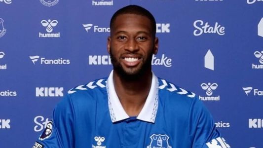 Reforço do Everton já trabalhou em rede de fast food