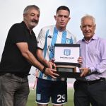 Reforço do Palmeiras, Aníbal Moreno é ovacionado em homenagem do Racing