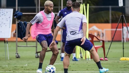 Reforço mais caro da Era Ronaldo, Wesley voltou a treinar neste domingo (9)